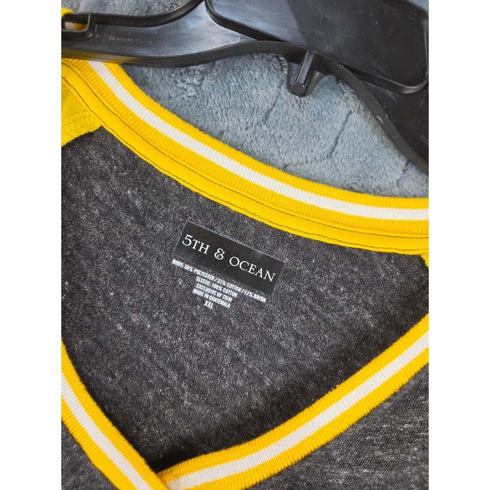 5th & Ocean Iowa Hawkeyes V-Neck Raglan T-Shirt Grey Yellow XXL NEW
